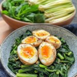 Spinach and Eggs with Enoki Mushrooms Spinach and Eggs with Enoki Mushrooms