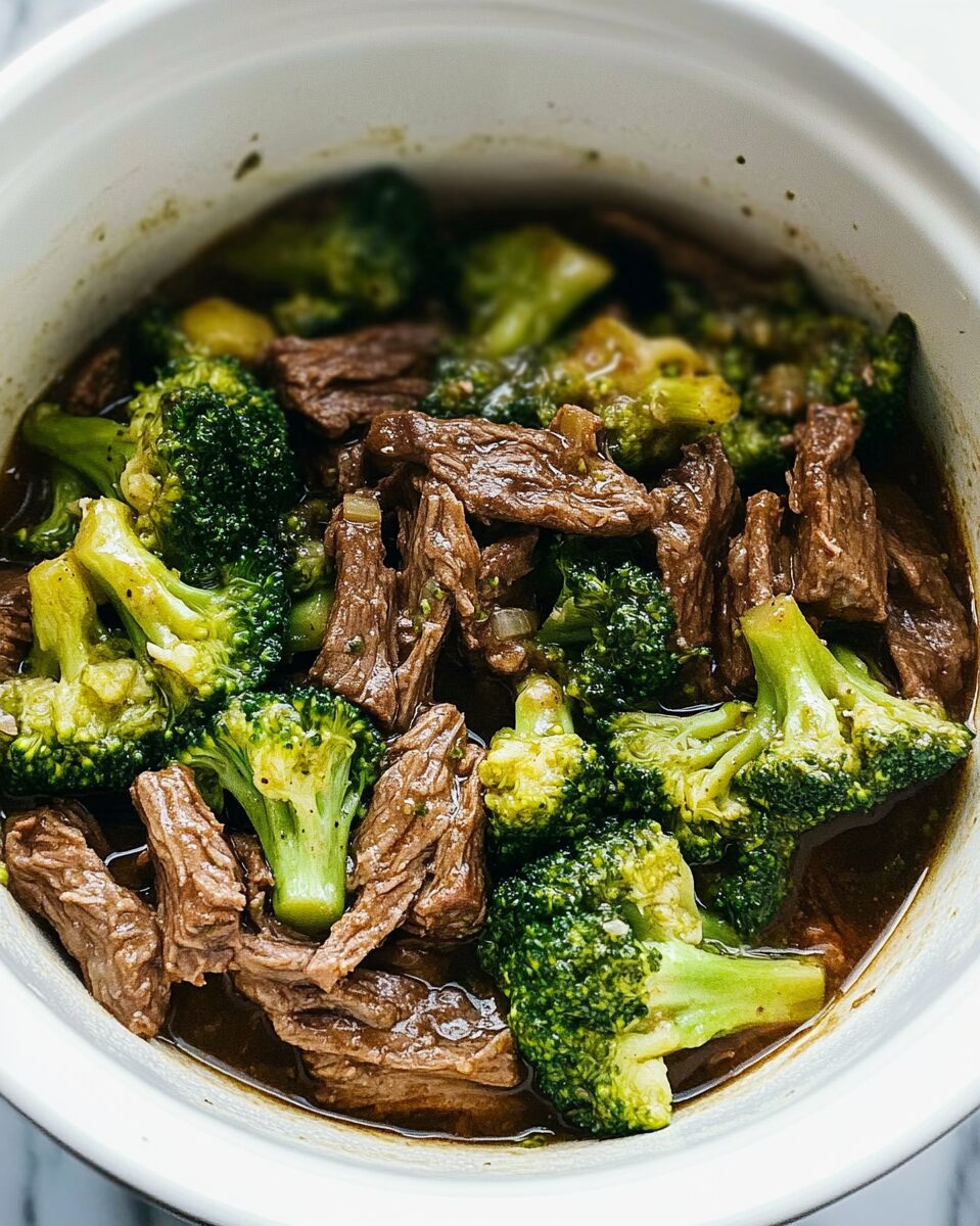Slow Cooker Beef and Broccoli: A Comforting, Flavorful Dinner That Practically Cooks Itself