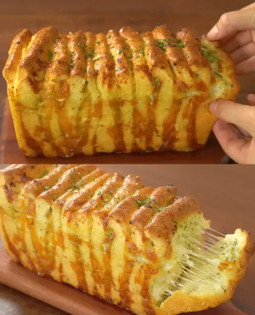 Cheesy Garlic Bread Rolls