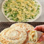 Green Onion Crackers